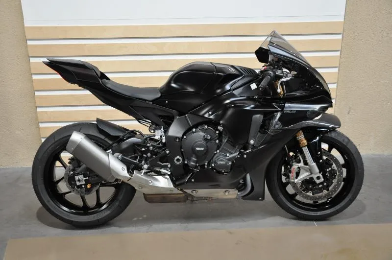 YZF R1 RACE