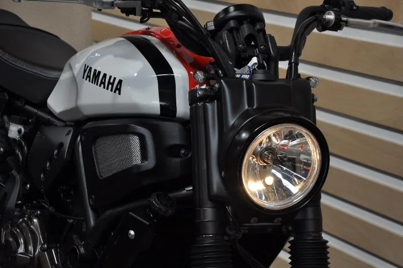 XSR 700