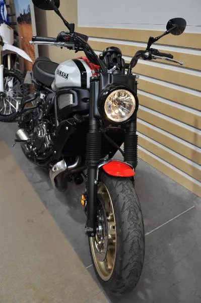 XSR 700