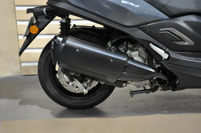 TRICITY 300
