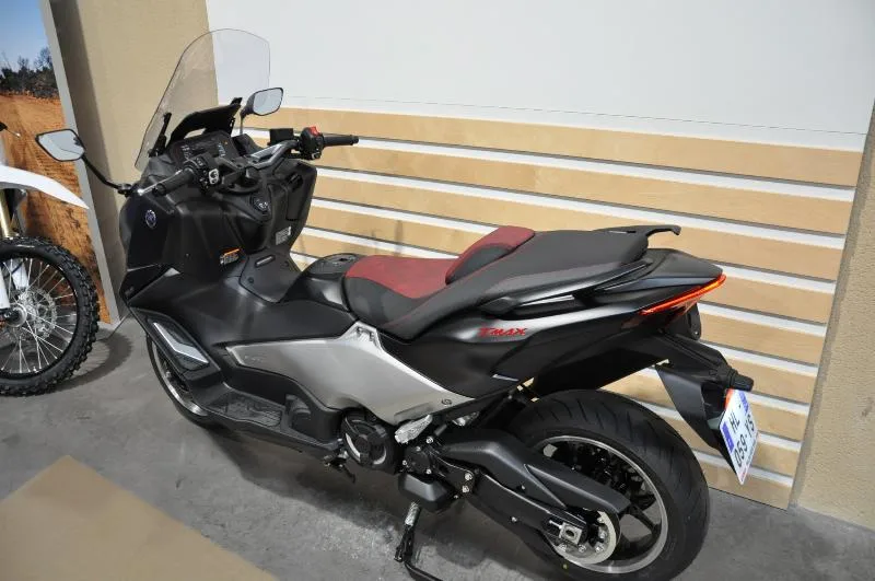 T Max 560 Black Max 25e Anniversaire