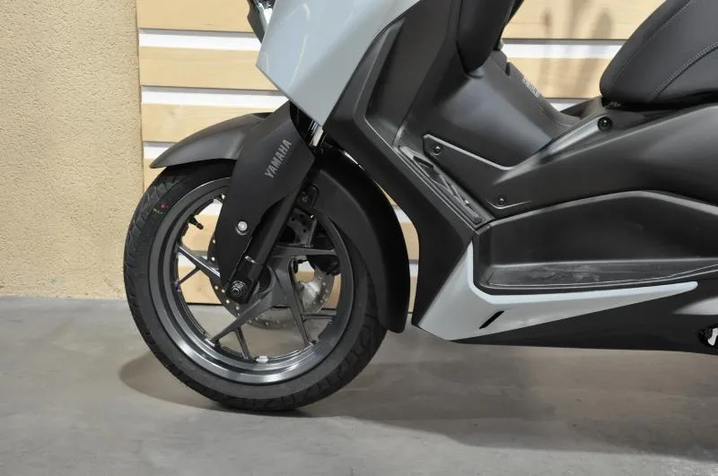 XMAX 125 TECH MAX