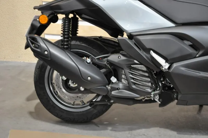 XMAX 125 TECH MAX