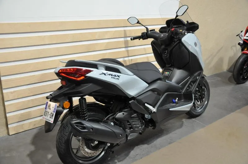 XMAX 125 TECH MAX