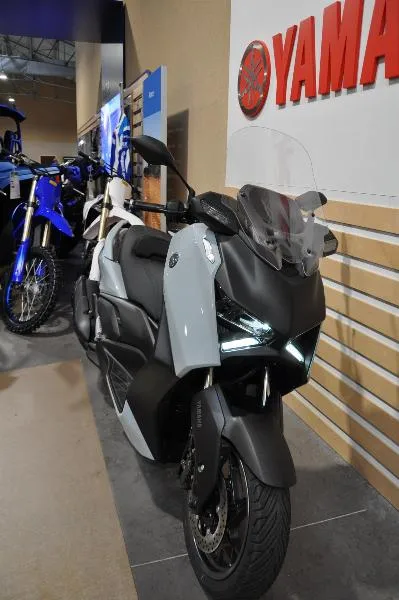 XMAX 125 TECH MAX