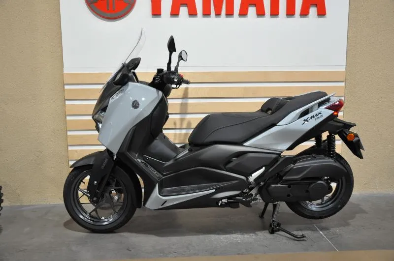 XMAX 125 TECH MAX