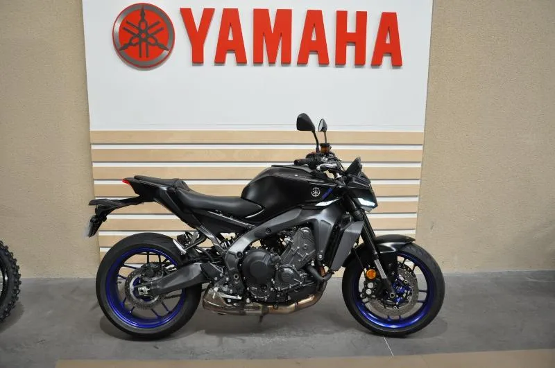 MT09
