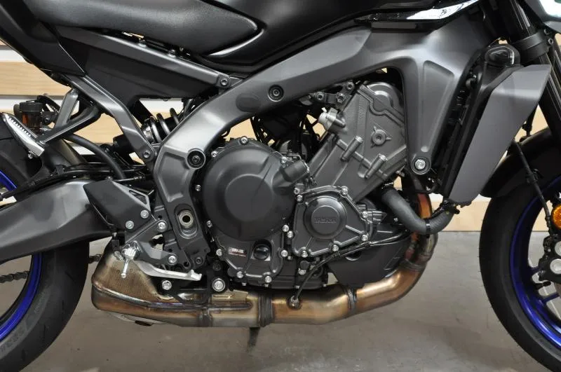 MT09