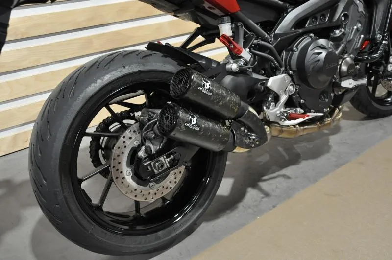 MT09