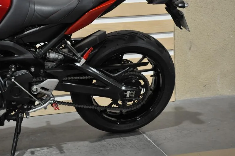 MT09
