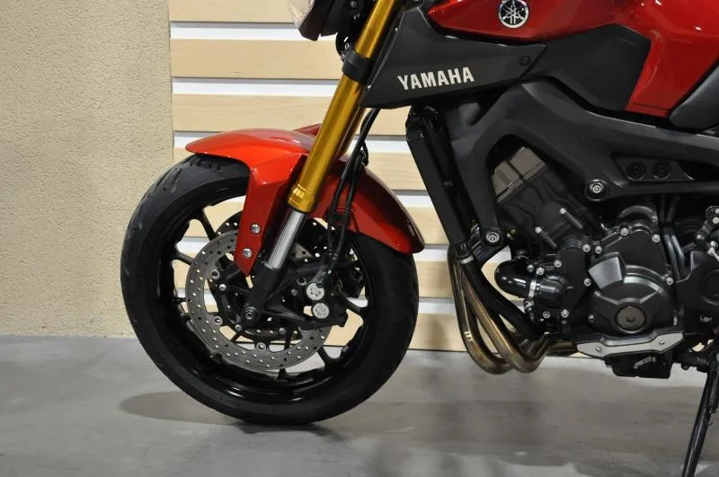MT09