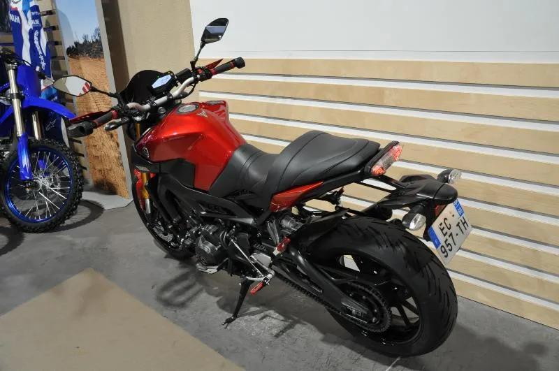 MT09