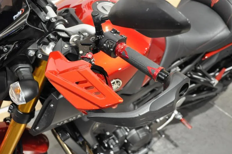 MT09