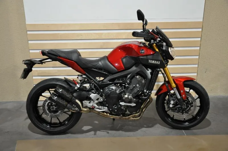 MT09