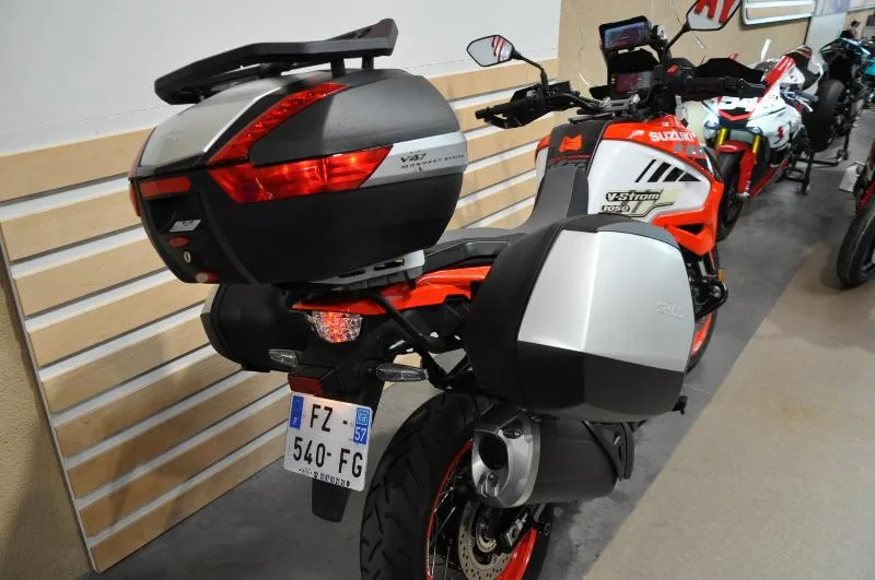 DL VSTROM 1050XT