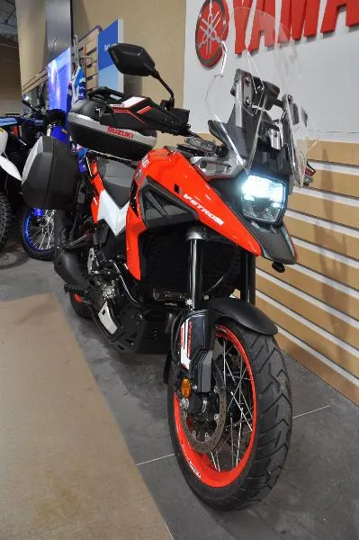 DL VSTROM 1050XT
