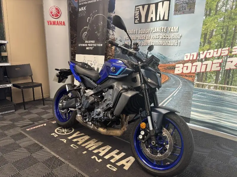 MT09