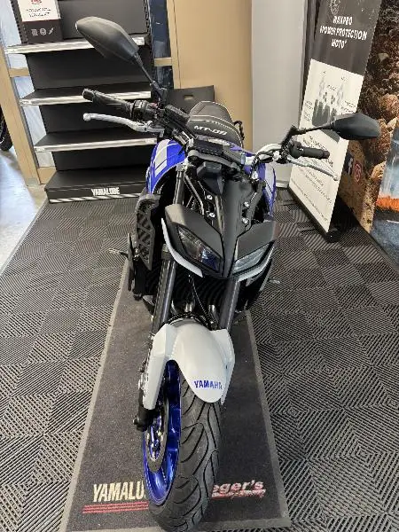 MT09