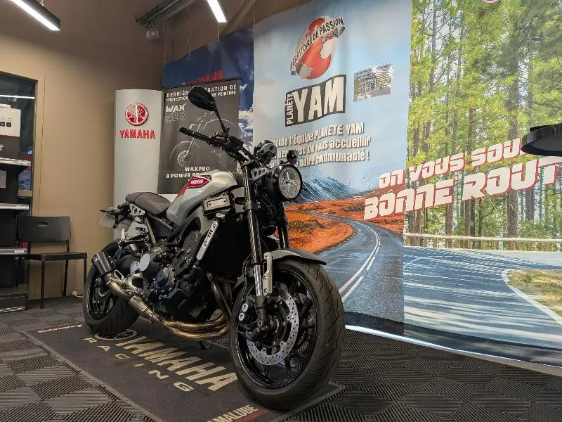 XSR 900