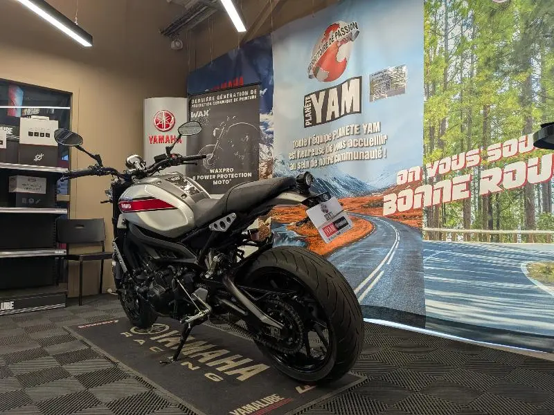 XSR 900