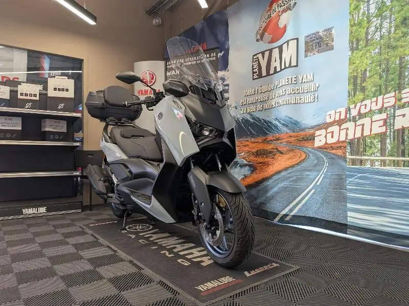 XMAX 125 TECH MAX