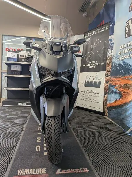 XMAX 125 TECH MAX