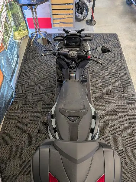 XMAX 125 TECH MAX