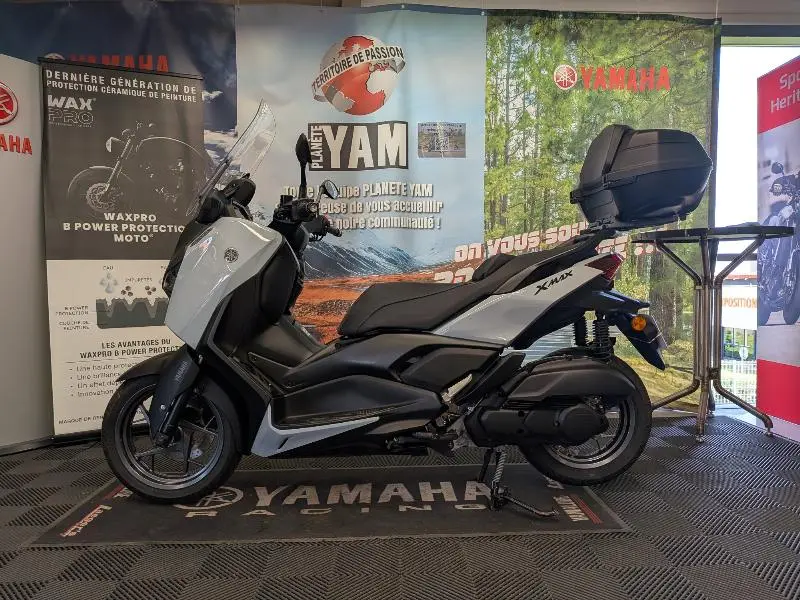 XMAX 125 TECH MAX