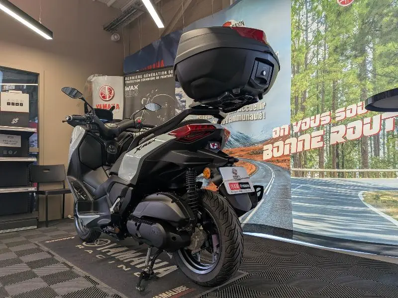 XMAX 125 TECH MAX