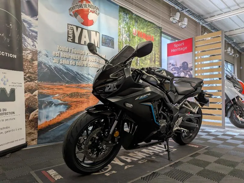 CBR 650  R