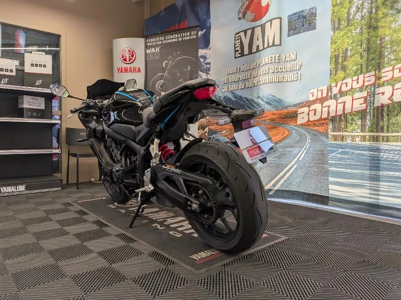 CBR 650  R
