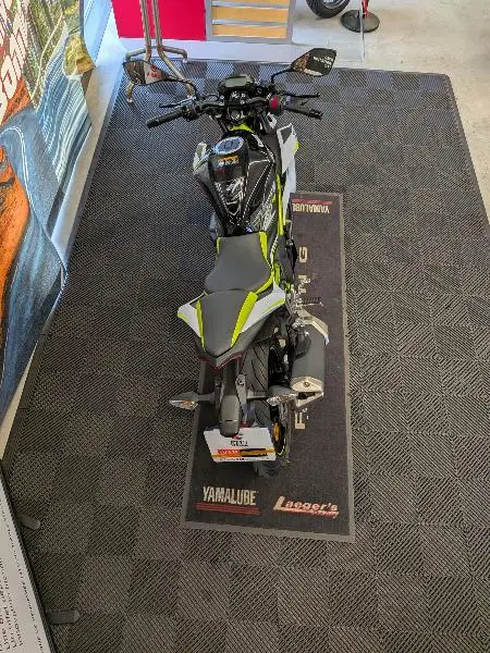 Z125