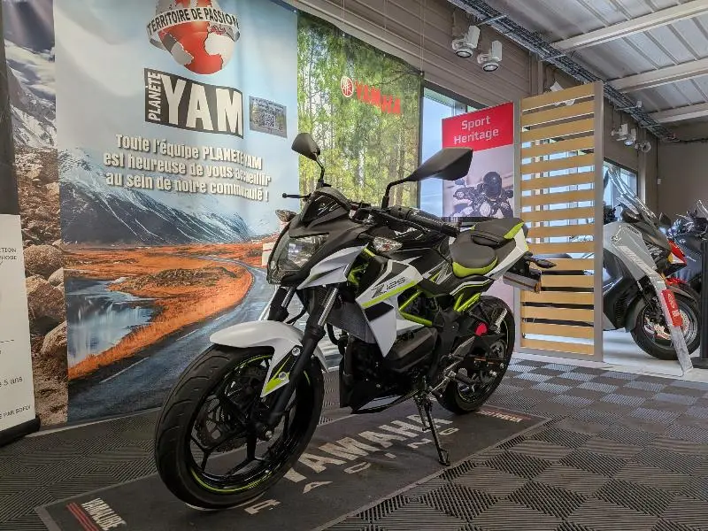 Z125