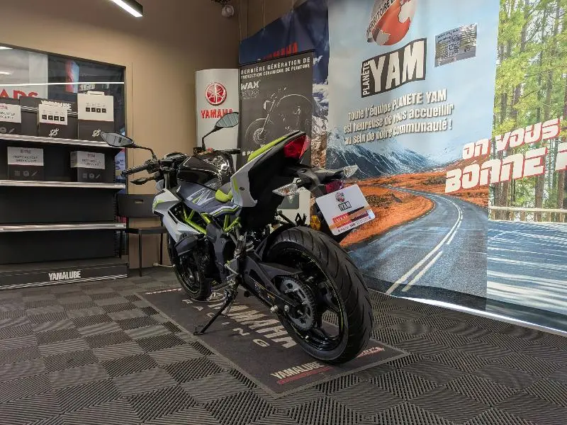 Z125