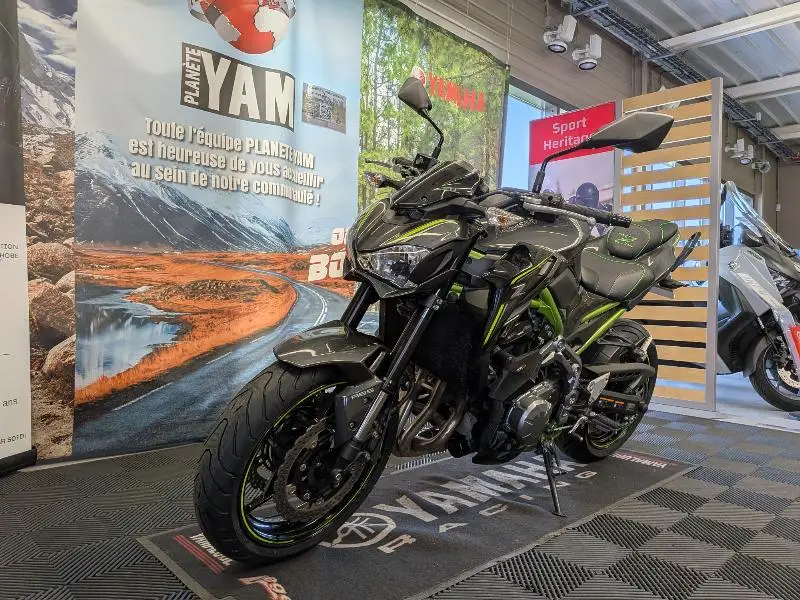 Z 900