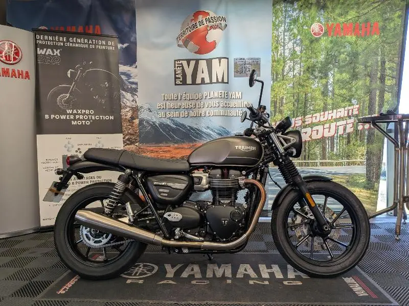STREET TWIN  900