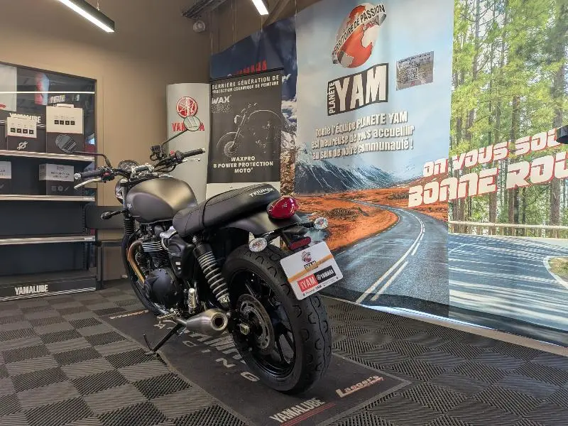 STREET TWIN  900