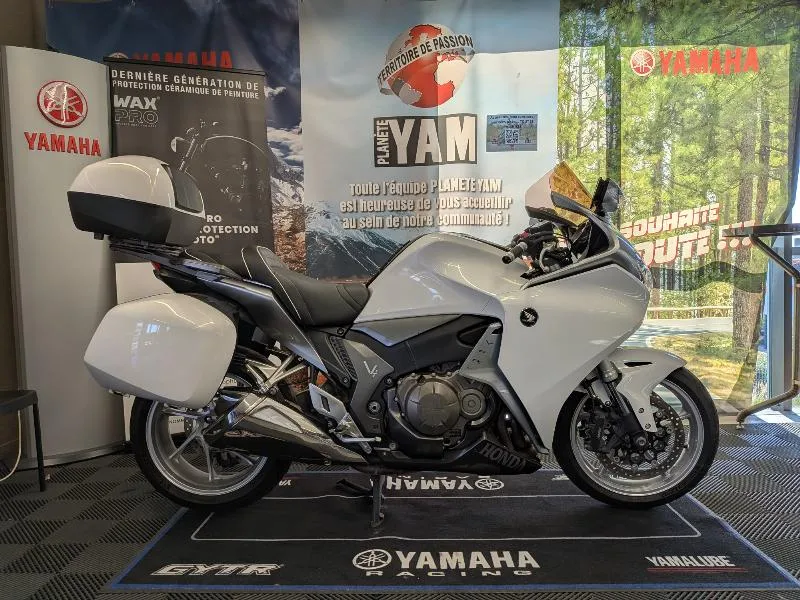 VFR 1200 F
