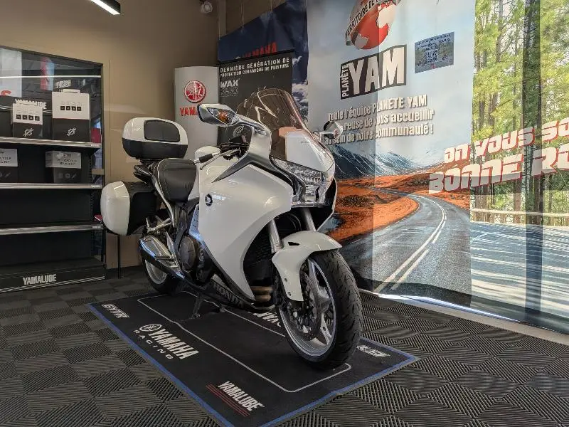 VFR 1200 F
