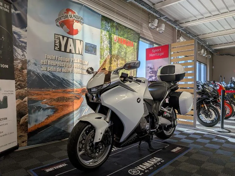 VFR 1200 F