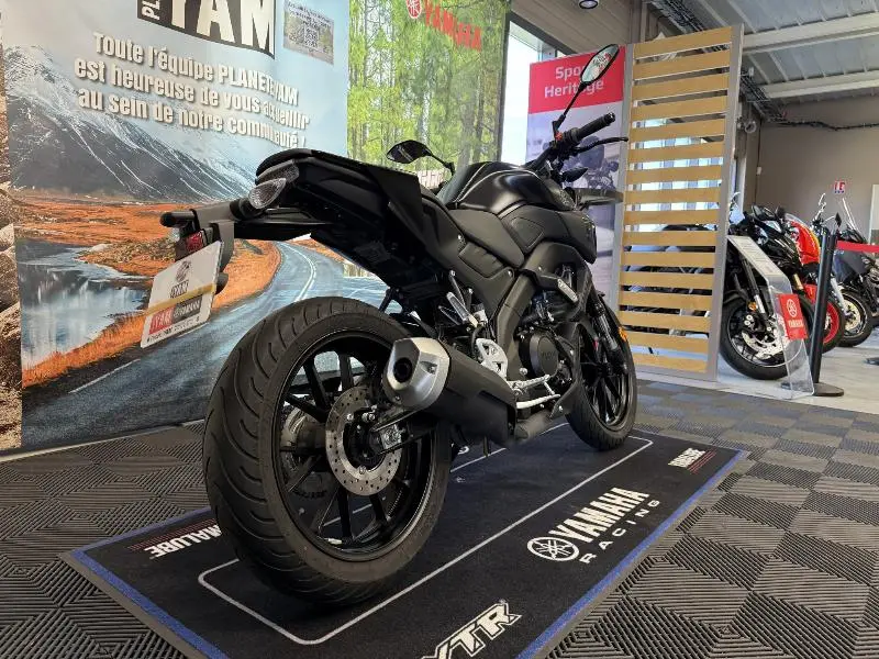 MT125 ABS