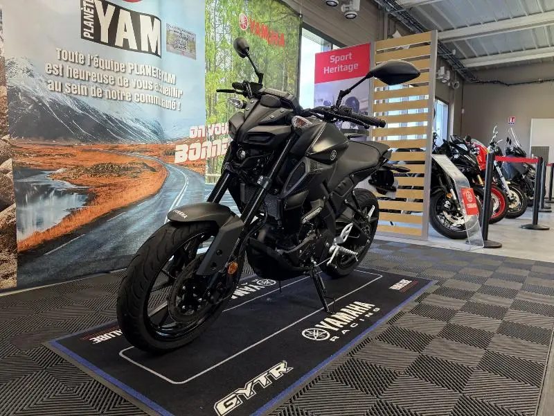 MT125 ABS