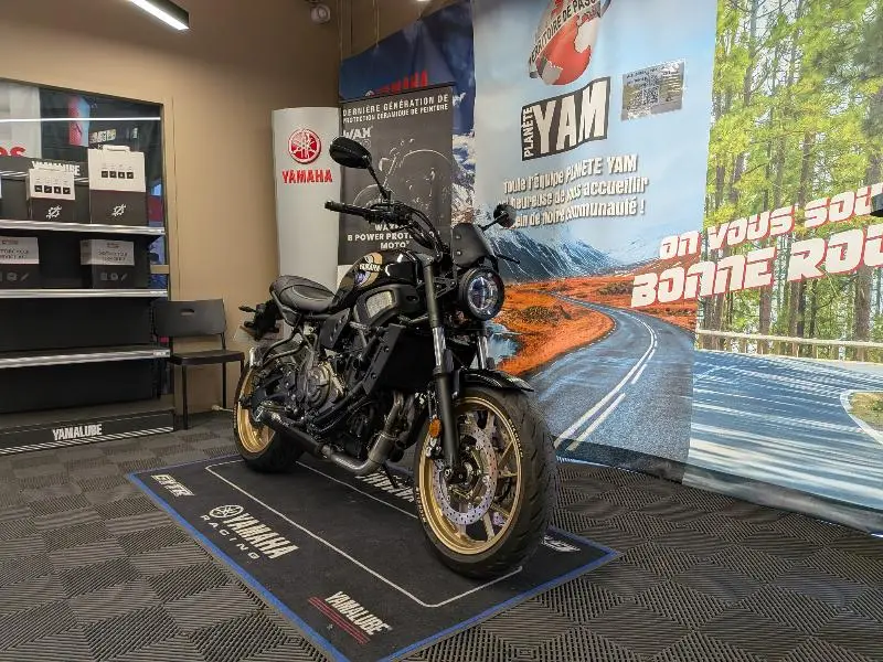 XSR 700 ABS