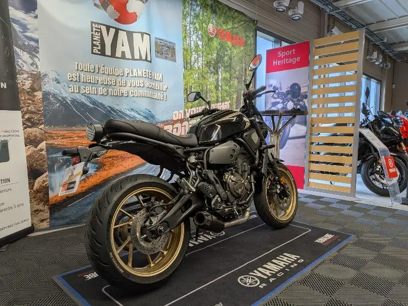 XSR 700 ABS