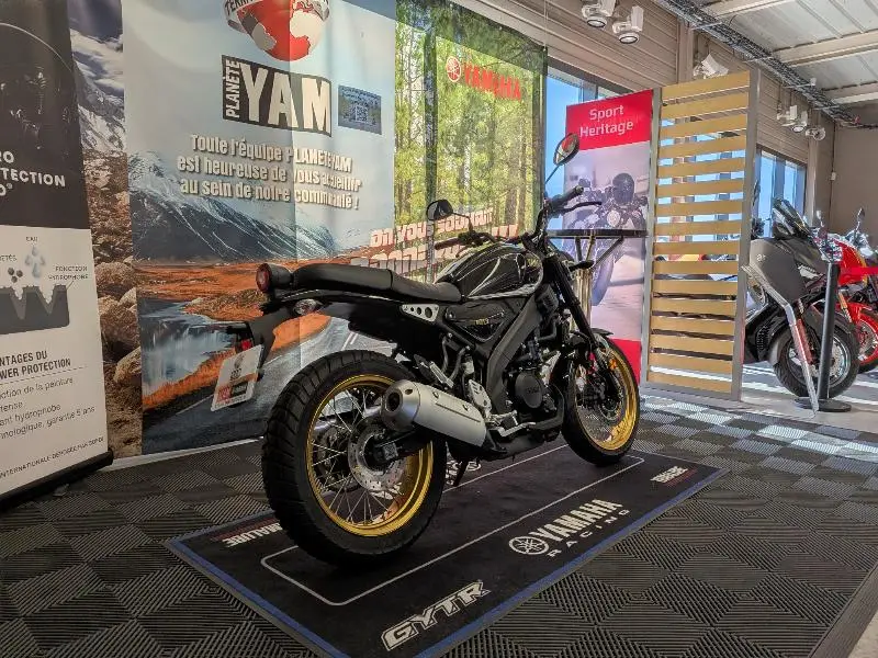 XSR 125 Legacy