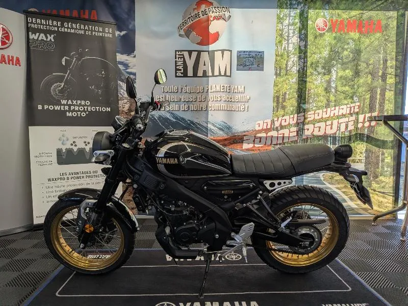 XSR 125 Legacy