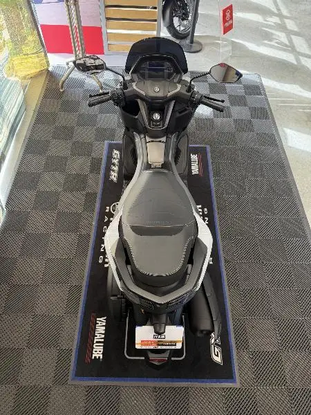 NMAX 125 TECH MAX