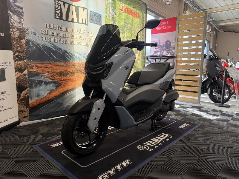 NMAX 125 TECH MAX