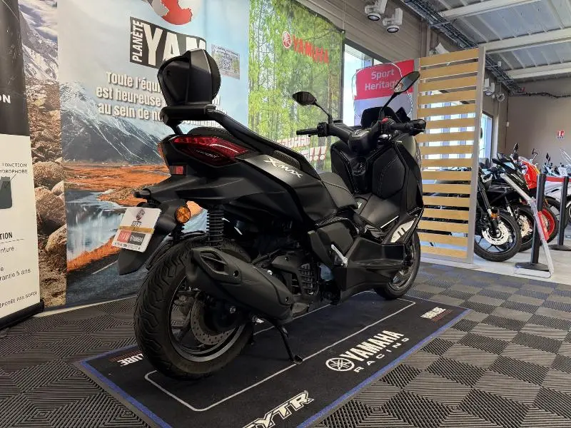 XMAX 125 TECH MAX