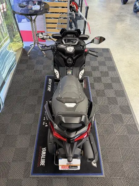 XMAX 125 TECH MAX